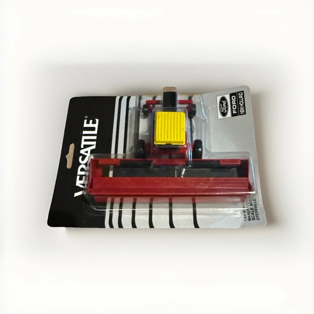 1/64 Versatile Self Propelled Windrower, Scale Models